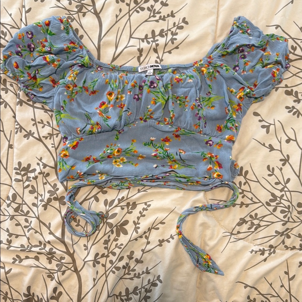 Fashion Nova Blue Floral Crop Blouse